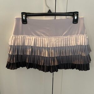 Lucky in Love Tennis Skirt M White and Gray Medium